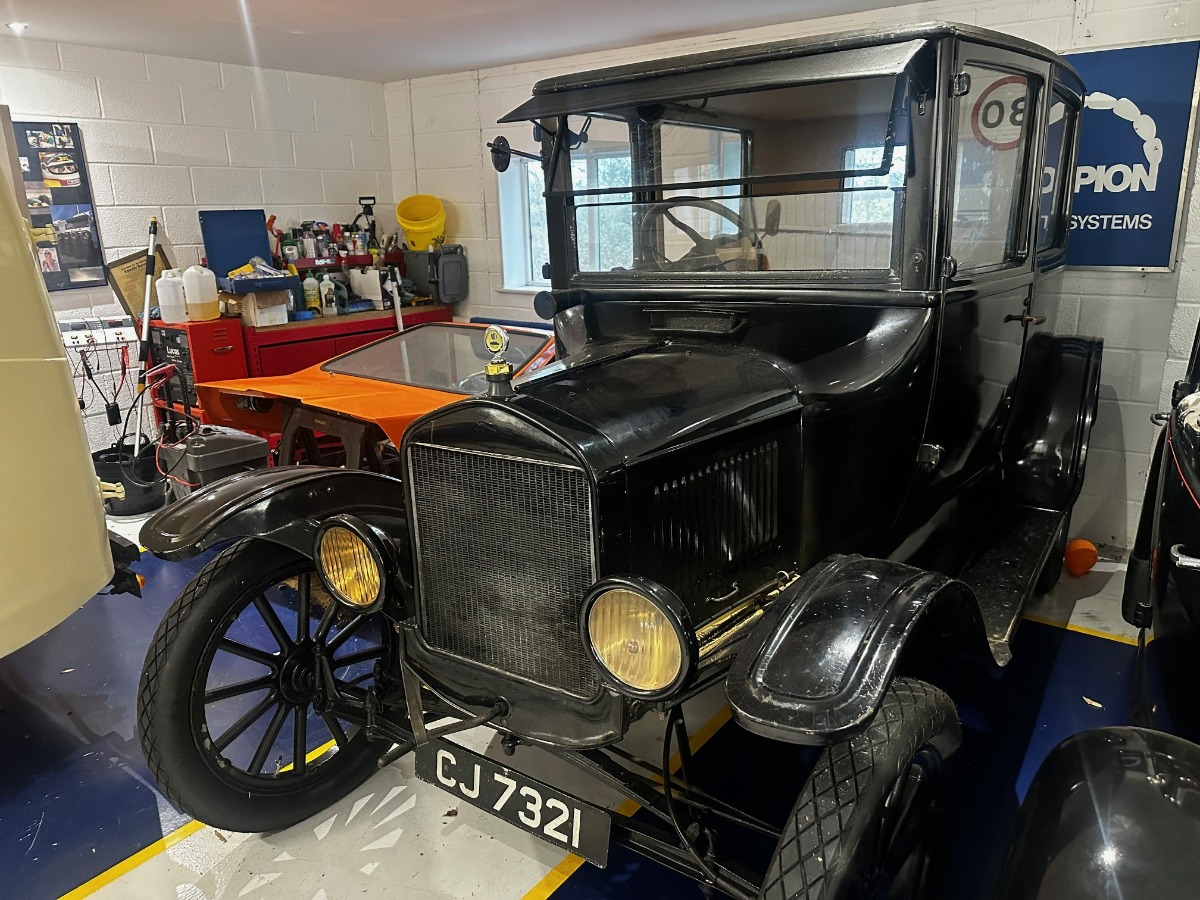 1924 Ford Model T Image 1